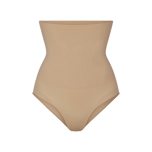 Skims Core Control HIGH-WAISTED BRIEF - clay - XL - Picture 1 of 12